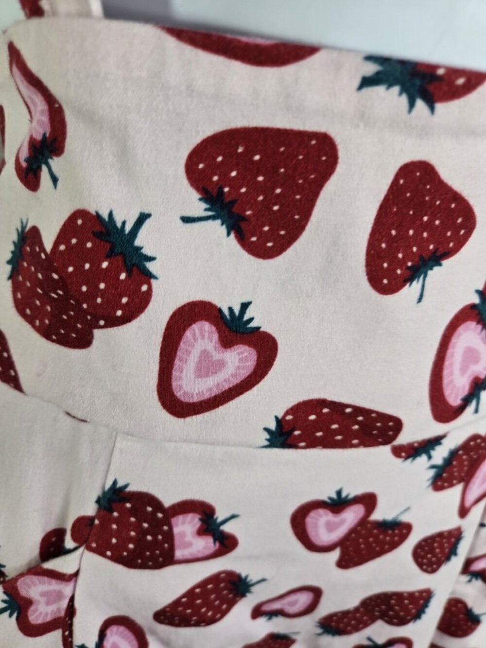 Collectif Alexa Strawberry Swing Suspender Skirt Pinup VLV Retro - Picture 4 of 9